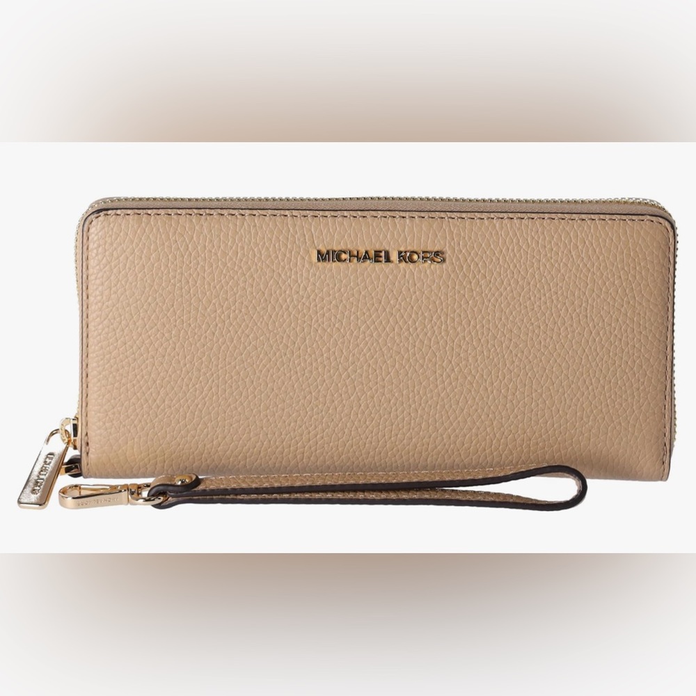 Gorgeous Michael Kors wristlet, NEVER USED!